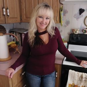 Meet your Posher, Lecia